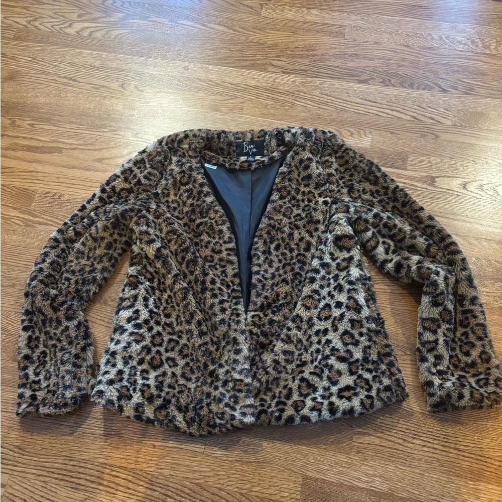 Bold Leopard Print Teddy Jacket - Women